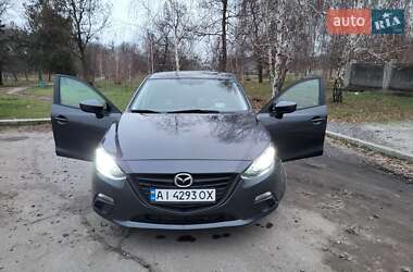 Седан Mazda 3 2015 в Олександрії