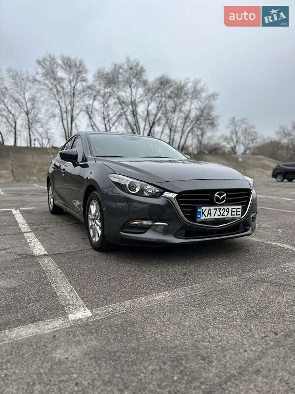 Хэтчбек Mazda 3 2018 в Киеве