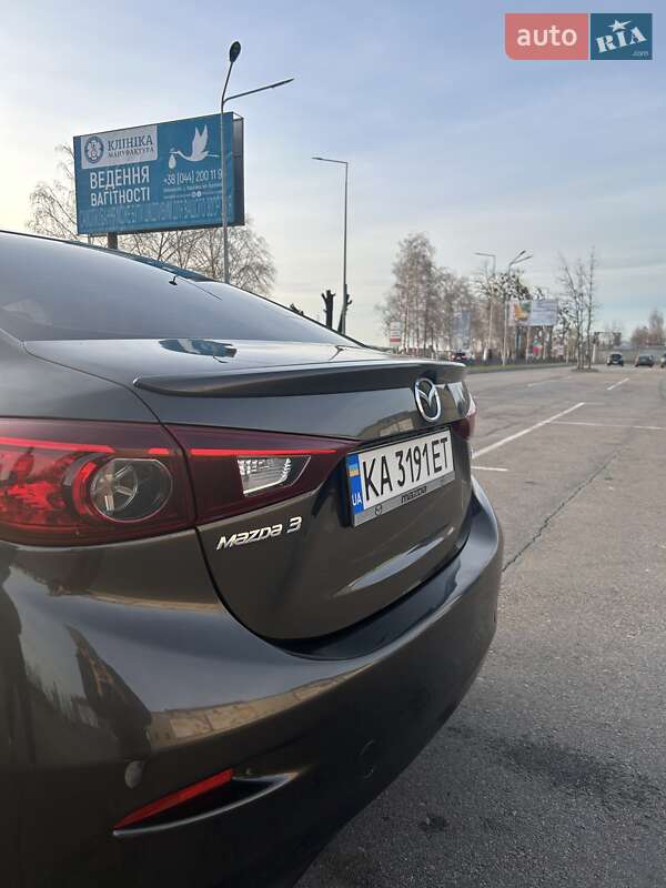Седан Mazda 3 2013 в Киеве