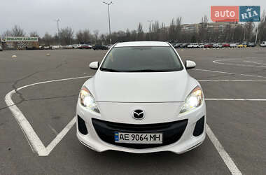 Седан Mazda 3 2011 в Днепре