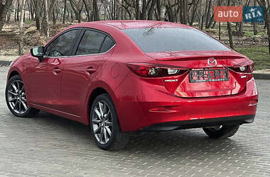 Седан Mazda 3 2018 в 