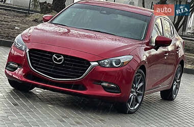 Седан Mazda 3 2018 в 