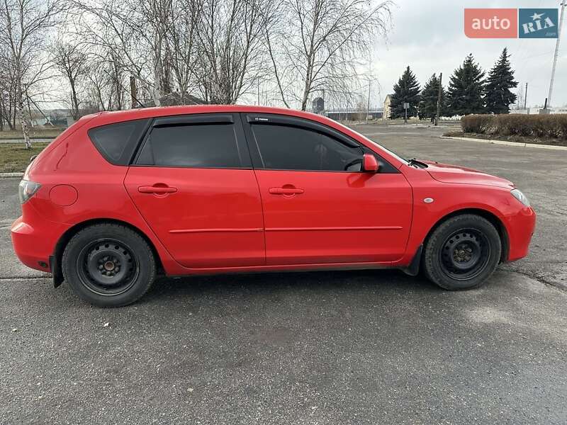 Хэтчбек Mazda 3 2007 в Синельниково