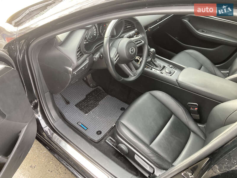 Хэтчбек Mazda 3 2019 в Днепре