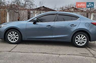 Седан Mazda 3 2015 в Полтаве