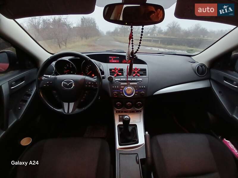 Хэтчбек Mazda 3 2009 в Городище