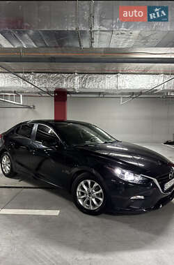 Седан Mazda 3 2014 в Дніпрі