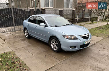 Седан Mazda 3 2006 в Мукачевому