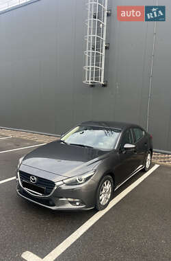 Седан Mazda 3 2017 в Киеве