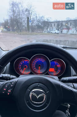 Седан Mazda 3 2004 в Чернігові