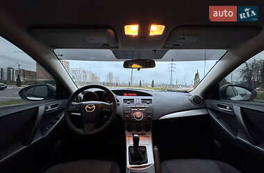 Седан Mazda 3 2009 в Києві