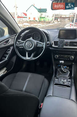 Хэтчбек Mazda 3 2017 в 