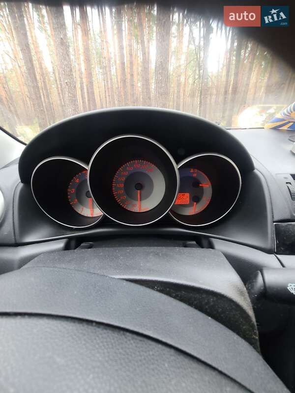 Хэтчбек Mazda 3 2006 в Киеве