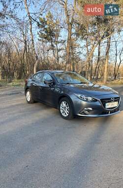 Седан Mazda 3 2015 в Запоріжжі