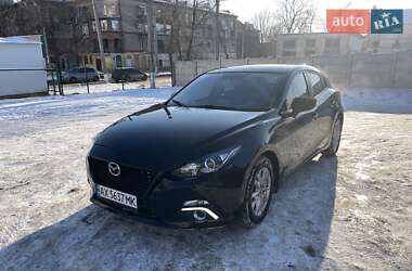 Хэтчбек Mazda 3 2015 в 