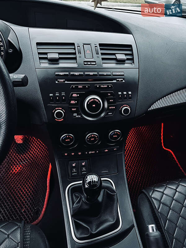 Хэтчбек Mazda 3 2012 в Полтаве