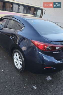 Седан Mazda 3 2014 в Львові