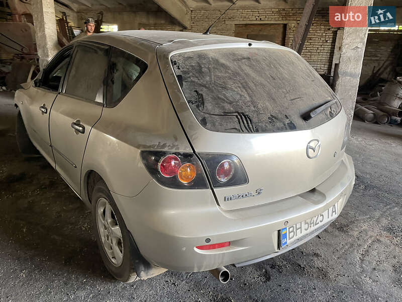 Хэтчбек Mazda 3 2006 в Гайсине
