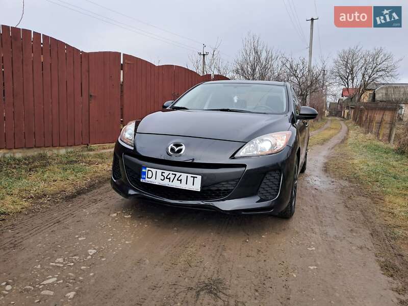 Седан Mazda 3 2011 в Ивано-Франковске