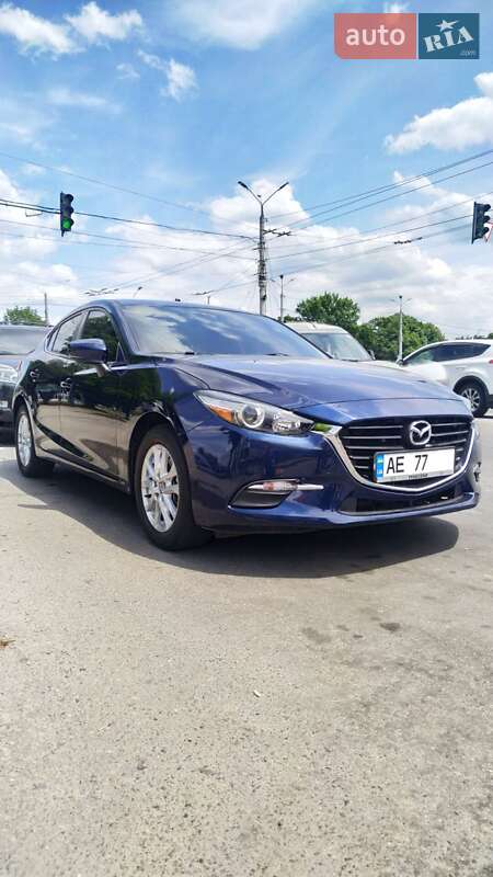 Седан Mazda 3 2016 в Днепре