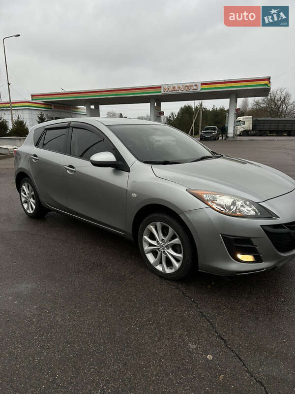 Хэтчбек Mazda 3 2010 в Чернигове