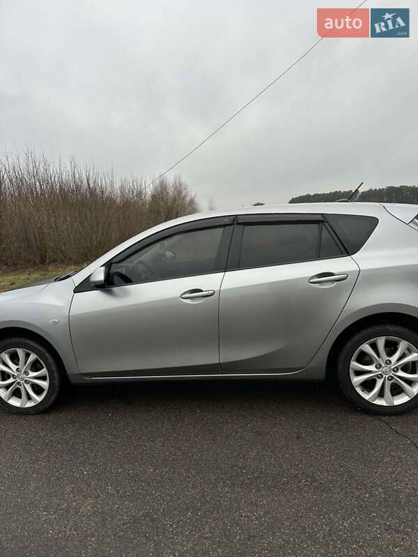 Хэтчбек Mazda 3 2010 в Чернигове