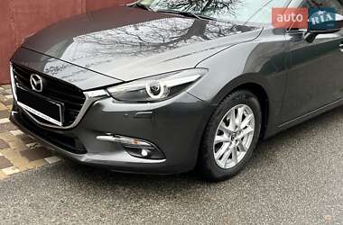 Седан Mazda 3 2017 в Києві