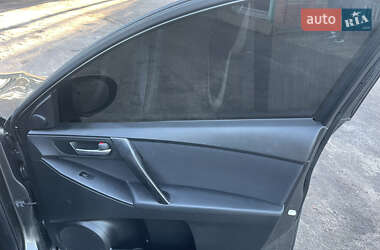 Седан Mazda 3 2011 в Сарнах