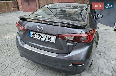 Седан Mazda 3 2016 в Львове