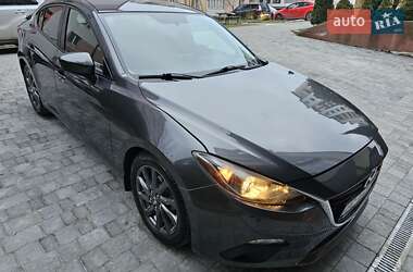 Седан Mazda 3 2016 в Львове