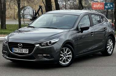 Хэтчбек Mazda 3 2016 в Одессе