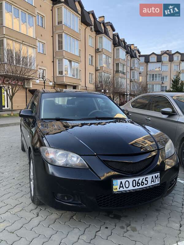 Седан Mazda 3 2007 в Ужгороді