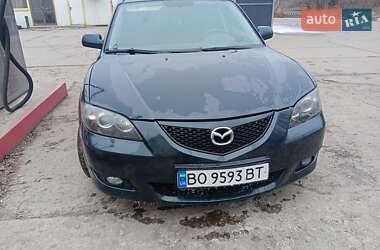 Седан Mazda 3 2004 в Староконстантинове