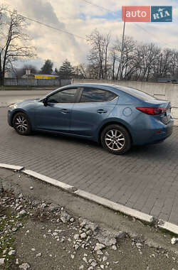 Седан Mazda 3 2016 в Днепре