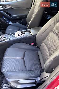 Седан Mazda 3 2018 в 