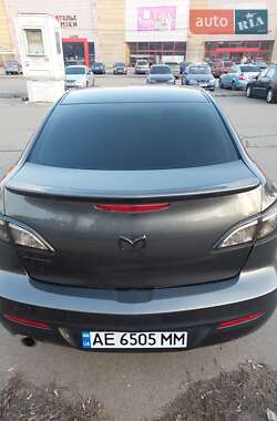 Седан Mazda 3 2012 в Днепре