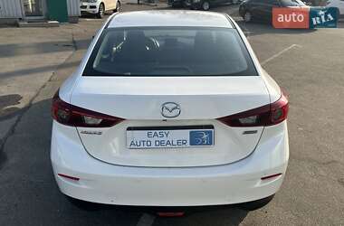 Седан Mazda 3 2015 в Киеве