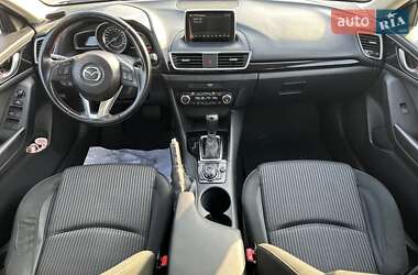 Седан Mazda 3 2015 в Киеве