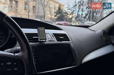 Хэтчбек Mazda 3 2013 в 