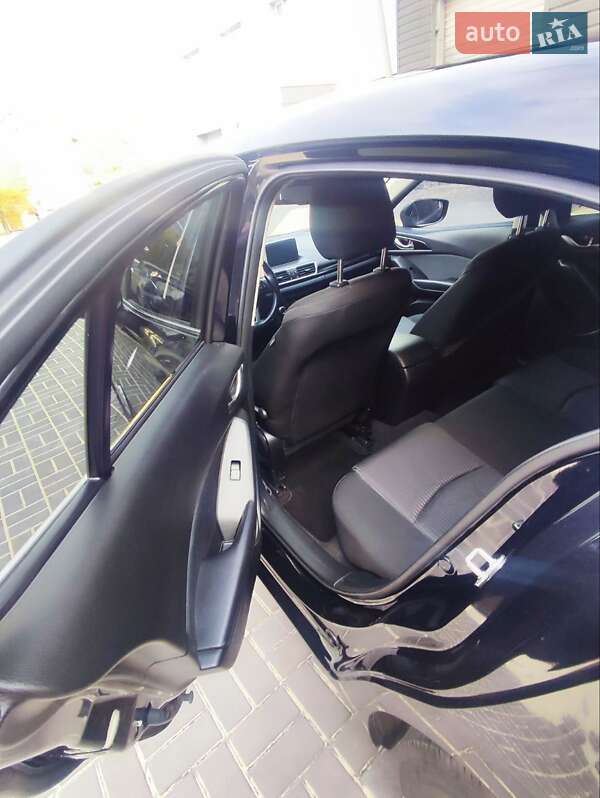 Хетчбек Mazda 3 2014 в Кам'янському