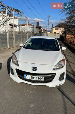 Седан Mazda 3 2011 в Днепре
