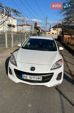 Седан Mazda 3 2011 в Днепре