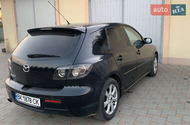 Хэтчбек Mazda 3 2007 в Сарнах