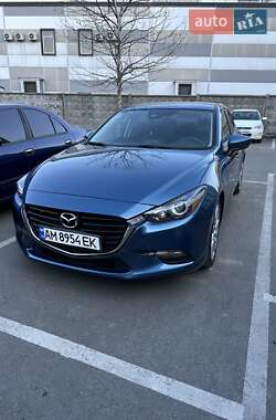 Хэтчбек Mazda 3 2016 в Киеве