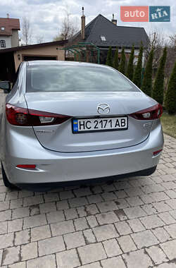Седан Mazda 3 2016 в 