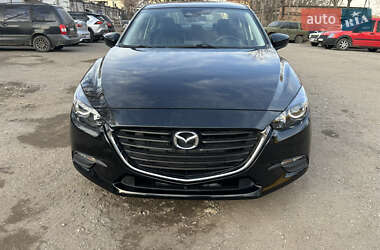 Седан Mazda 3 2018 в Днепре