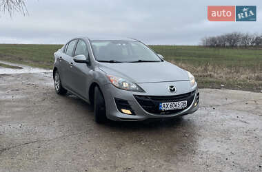 Седан Mazda 3 2013 в Новій Водолагі