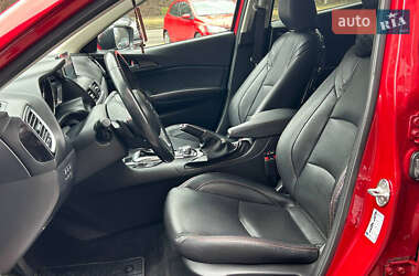 Хэтчбек Mazda 3 2015 в 