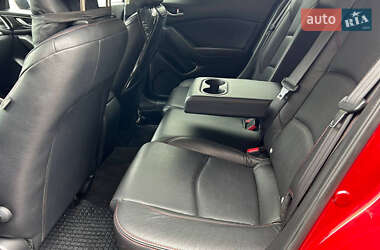 Хэтчбек Mazda 3 2015 в 