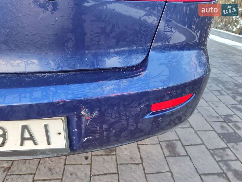 Седан Mazda 3 2004 в Долине